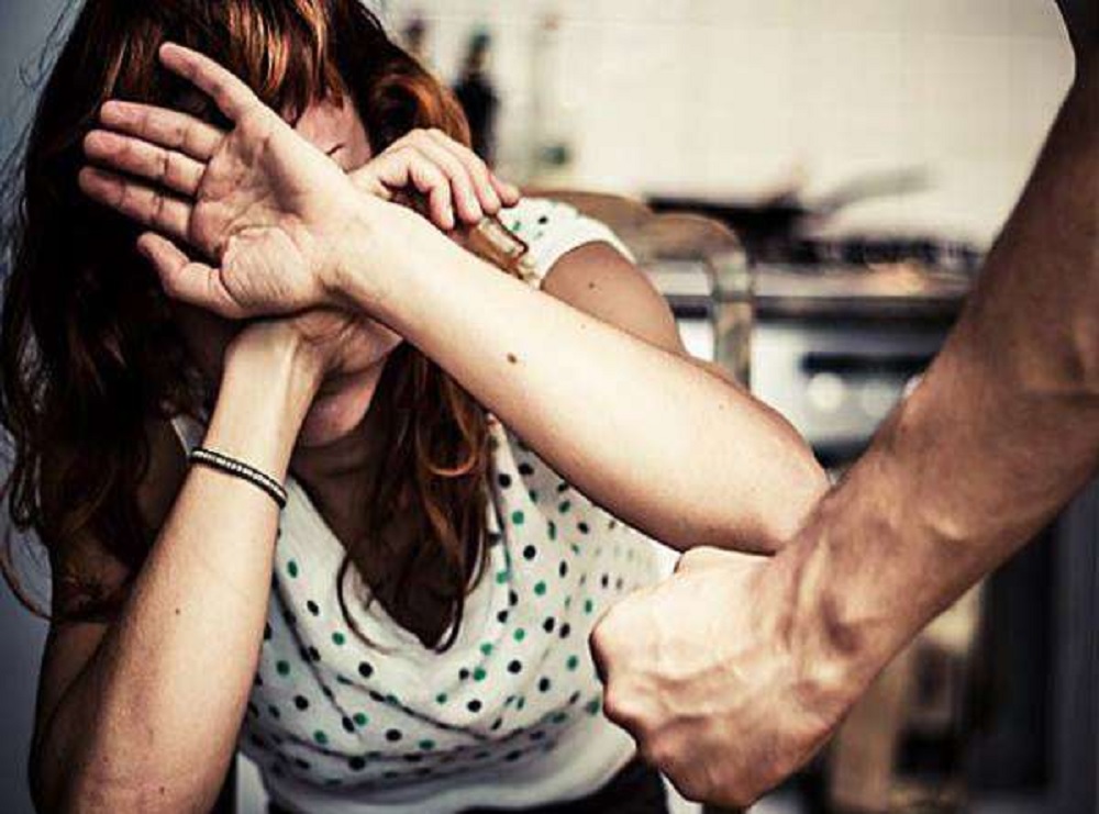 रीवा में पत्नी ने पति से कहा- घर में आटा नहीं है लेते आना, पति आया गुस्से में और कर डाला बड़ा कांड : REWA NEWS रीवा में पत्नी ने पति से कहा- घर में आटा नहीं है लेते आना, पति आया गुस्से में और कर डाला बड़ा कांड : REWA NEWS